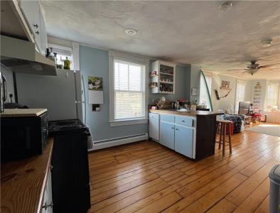 235 Spring Street 4, Newport, רוד איילנד 02840, ארצות הברית של אמריקה