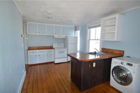 235 Spring Street 4, Newport, רוד איילנד 02840, ארצות הברית של אמריקה