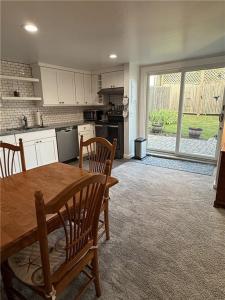 16 Dudley Avenue 7, Newport, Rhode Island 02840, USA