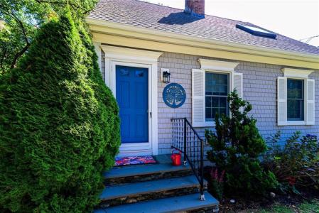 34 Willow Road, Charlestown, RI 02813, USA