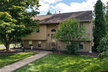 27 Saddlebrook Drive, West Warwick, RI 02893, USA