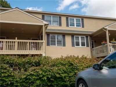 46 Trellis Drive, West Warwick, RI 02893, USA