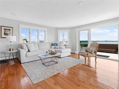 25 Ives Road, Warwick, Rhode Island 02818
