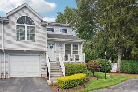 11 College Hill Road 4A, Warwick, RI 02886, USA