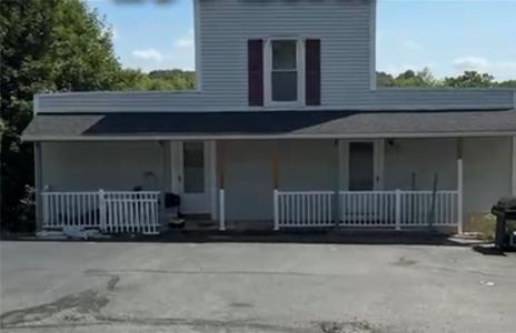 32 Summit Avenue, West Warwick, Rhode Island 02893, Estados Unidos