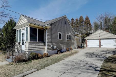 157 Sandringham Avenue, Providence, Rhode Island 02908
