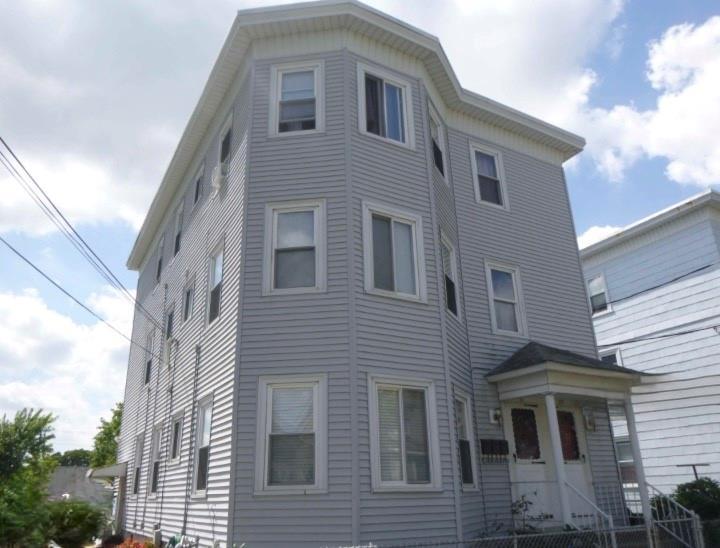 29 Stearns Street, Pawtucket, Rhode Island 02861