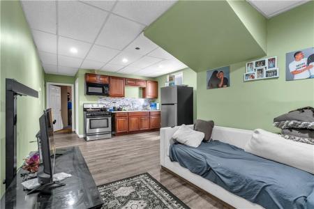 78 Academy Avenue, Providence, Rhode Island 02908