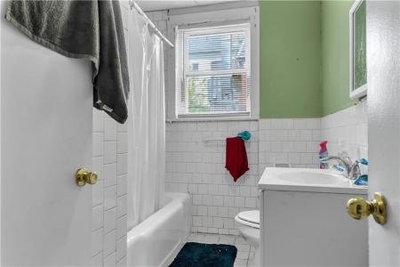 78 Academy Avenue, Providence, Rhode Island 02908