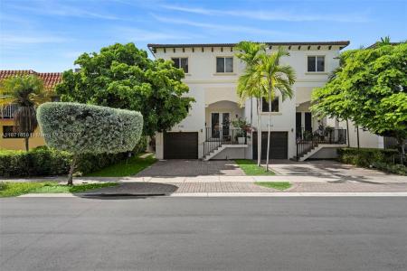 3506 NE 166th St 4, North Miami Beach, Florida 33160, USA