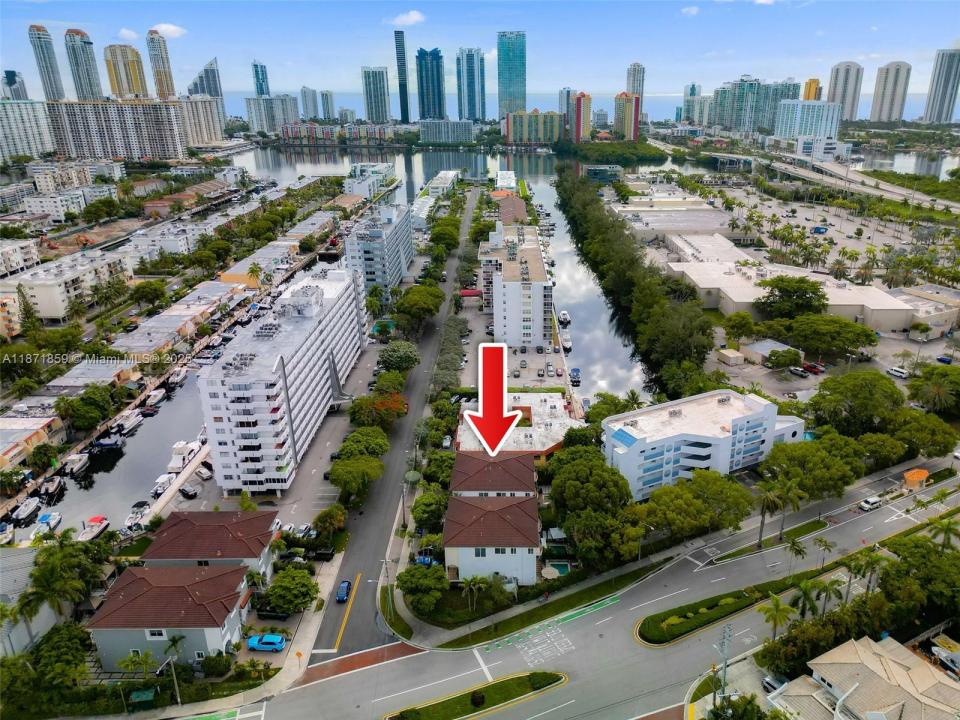 3506 NE 166th St 4, North Miami Beach, Florida 33160