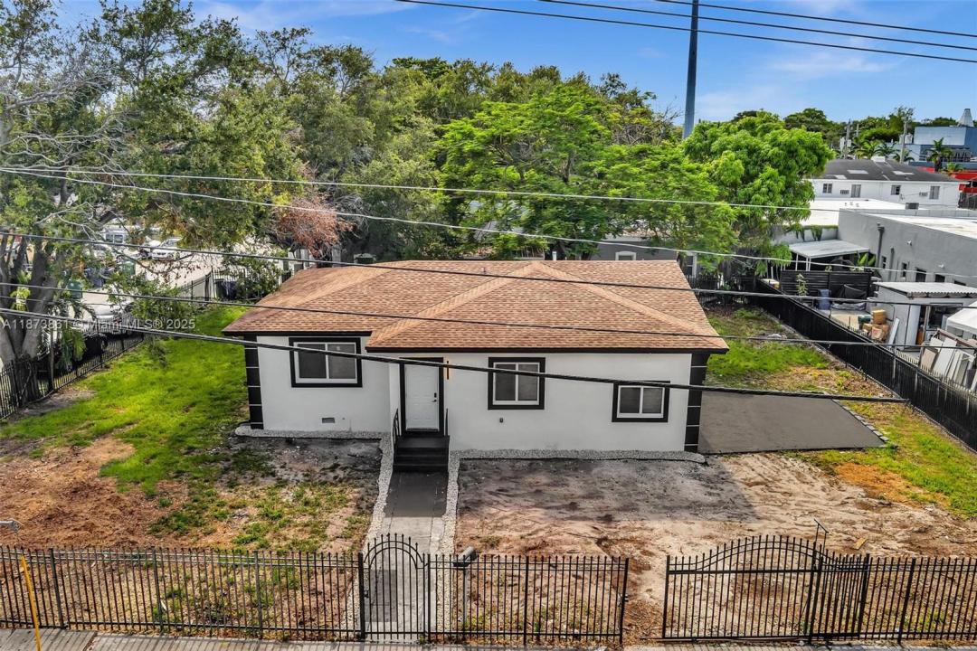 5850 NE 3rd Ave, Miami, Florida 33137, USA