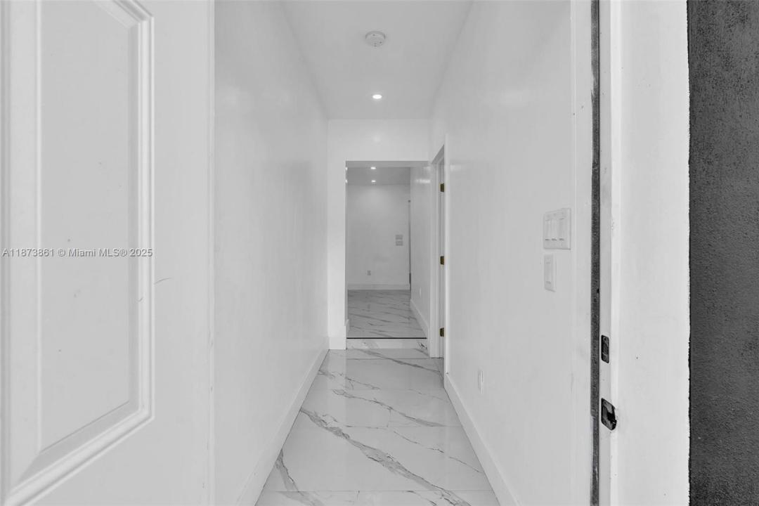 5850 NE 3rd Ave, Miami, Florida 33137, USA