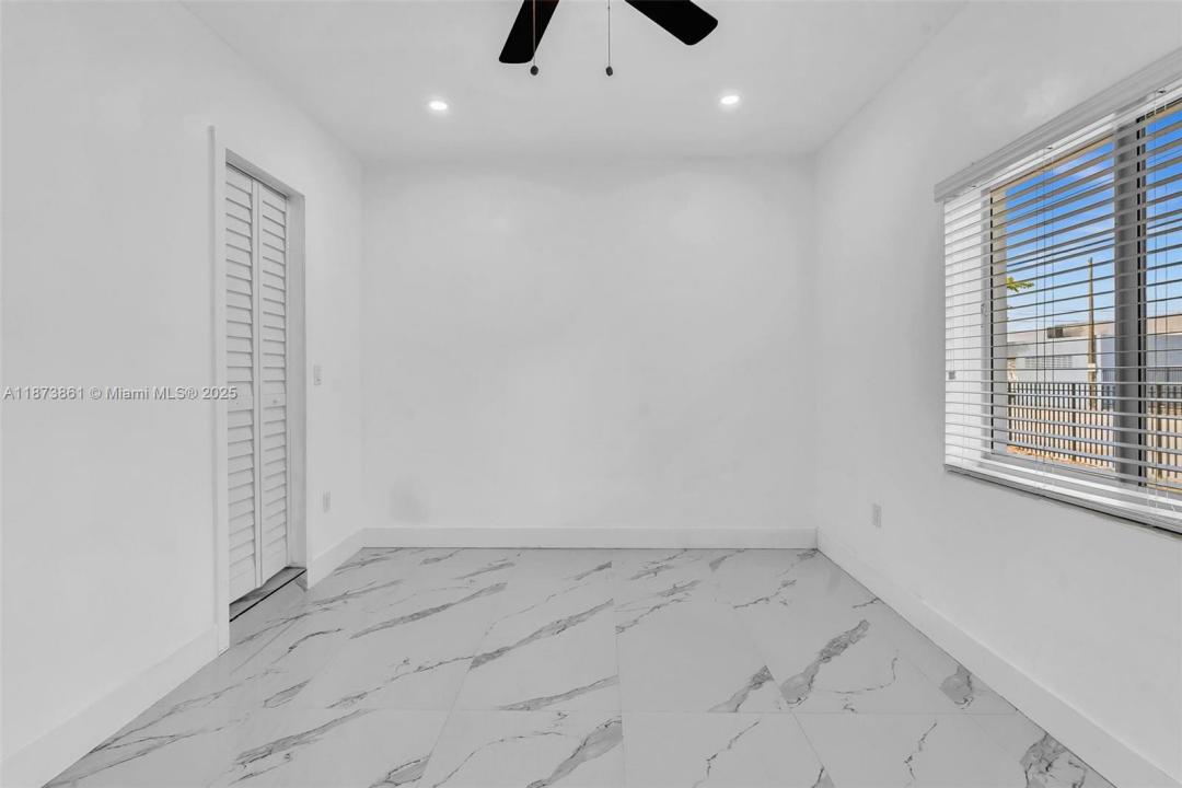 5850 NE 3rd Ave, Miami, Florida 33137, USA