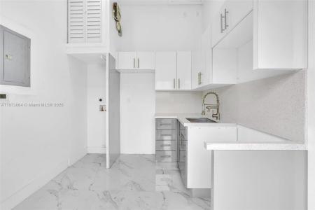 5850 NE 3rd Ave 1, Miami, Florida 33137, USA