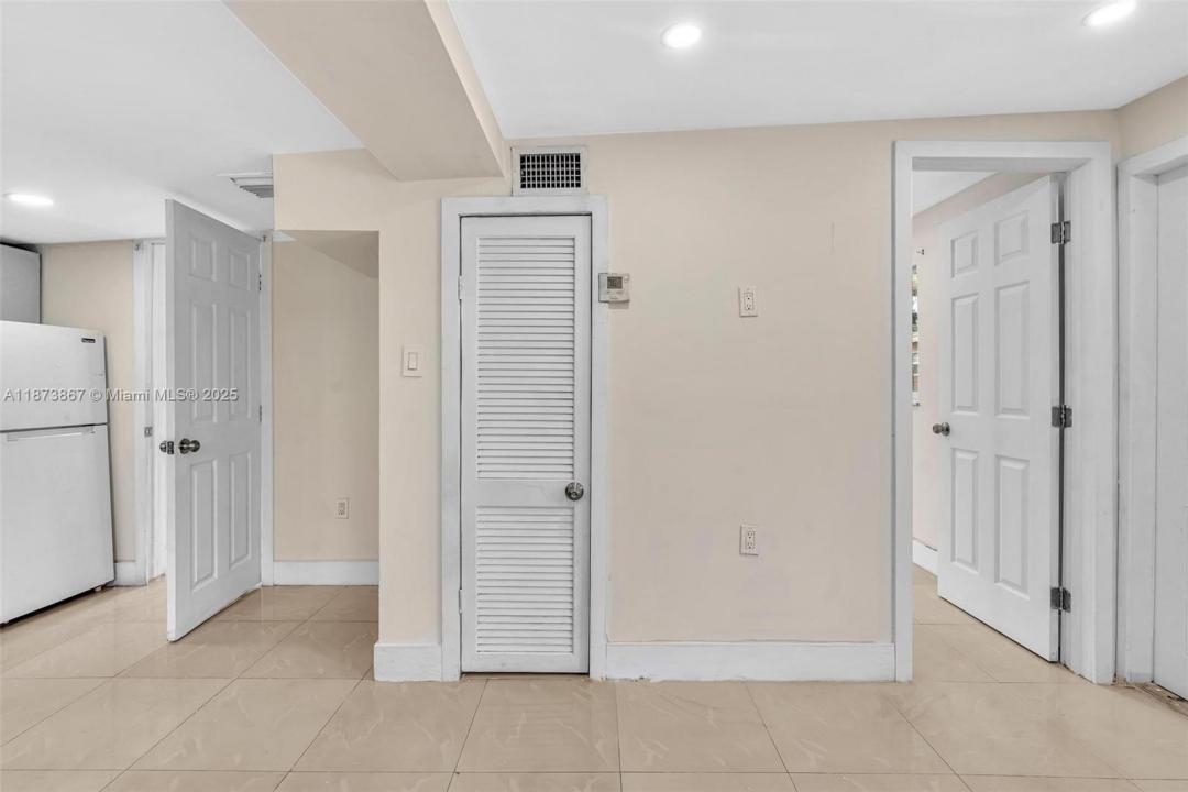 921 NW 110th St 1, Miami, Flórida 33168, Estados Unidos