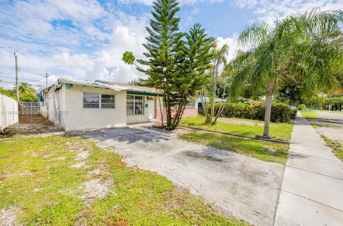 6721 Simms St, Hollywood, Florida 33024