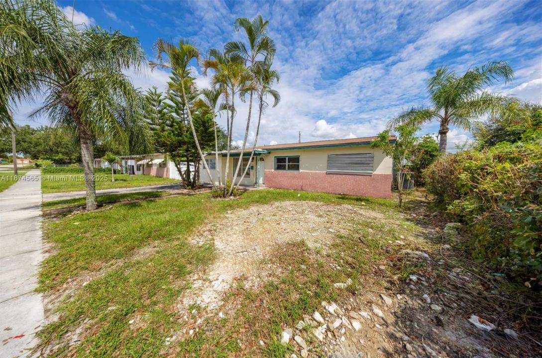 6721 Simms St, Hollywood, Florida 33024