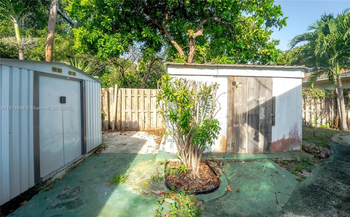 1560 NE 42nd St B, Pompano Beach, Flórida 33064, Estados Unidos