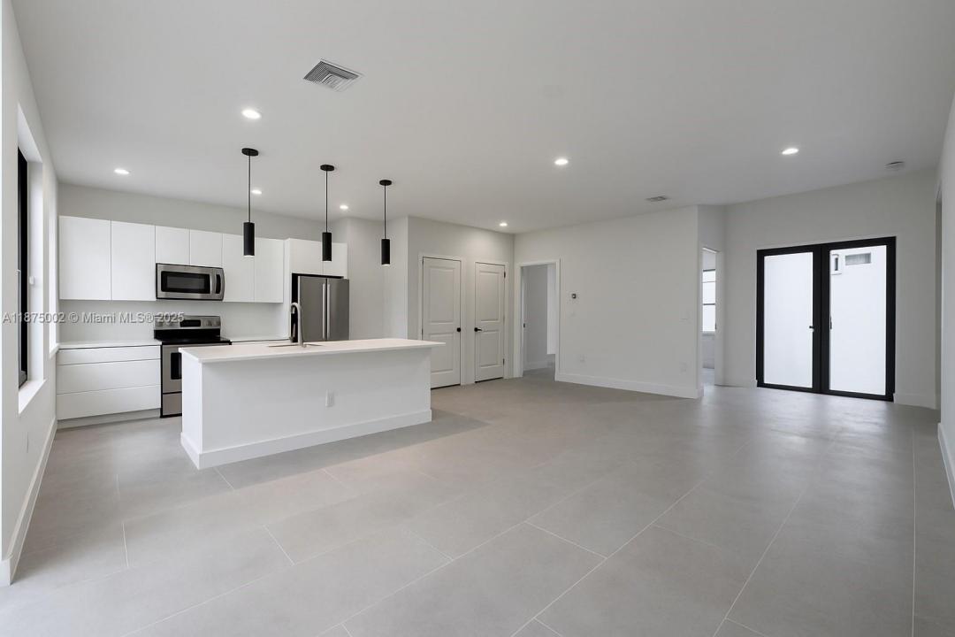 3313 67TH ST W, Lehigh Acres, Florida 33971, HOA KỲ