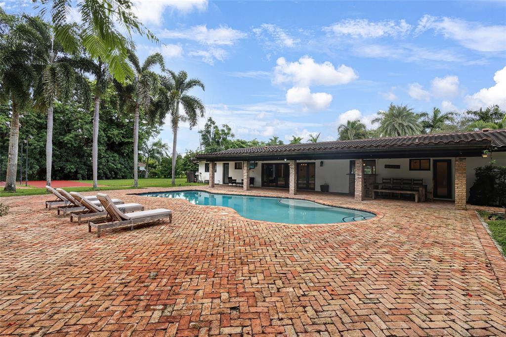 14701 Sunset Ln, Southwest Ranches, Florida 33330