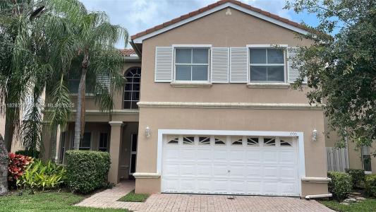 1095 Weeping Willow Way, Hollywood, Florida 33019, USA