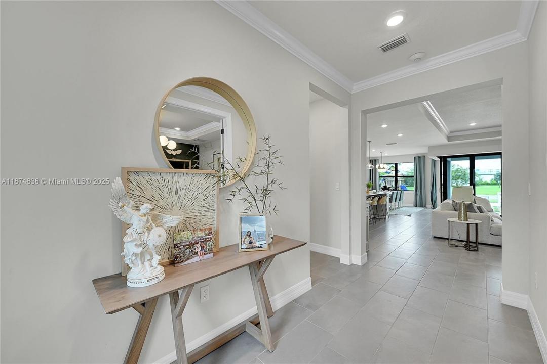 2340 Rollingwood Ct, Oakland Park, Florida 33309