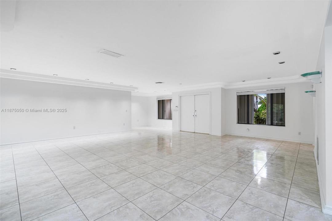 20525 Highland Lakes Blvd, Miami, פלורידה 33179, ארצות הברית של אמריקה
