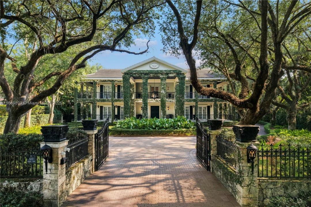612 Sunset Dr, Coral Gables, Florida 33143