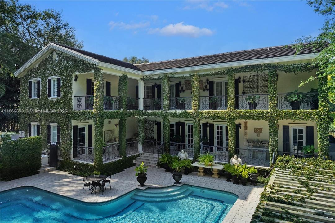 612 Sunset Dr, Coral Gables, Florida 33143