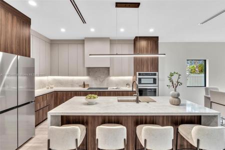 1387 SW 22nd Ter, Miami, Florida 33145, USA