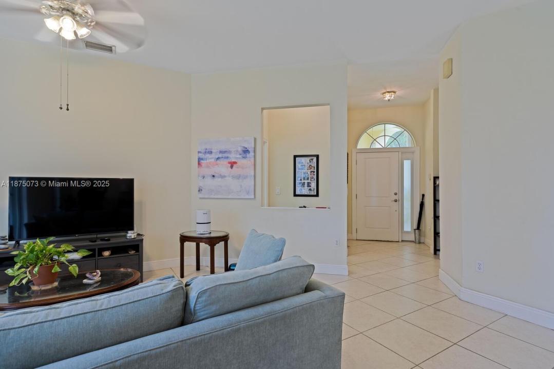 2430 SE 7th Pl, Homestead, Florida 33033, Stati Uniti