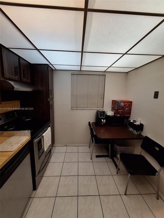 8401 Lagos De Campo Blvd 204V, Tamarac, Florida 33321