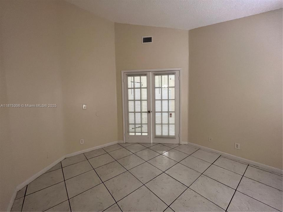 210 Maddy Ln, North Lauderdale, Флорида 33068, Соединенные Штаты
