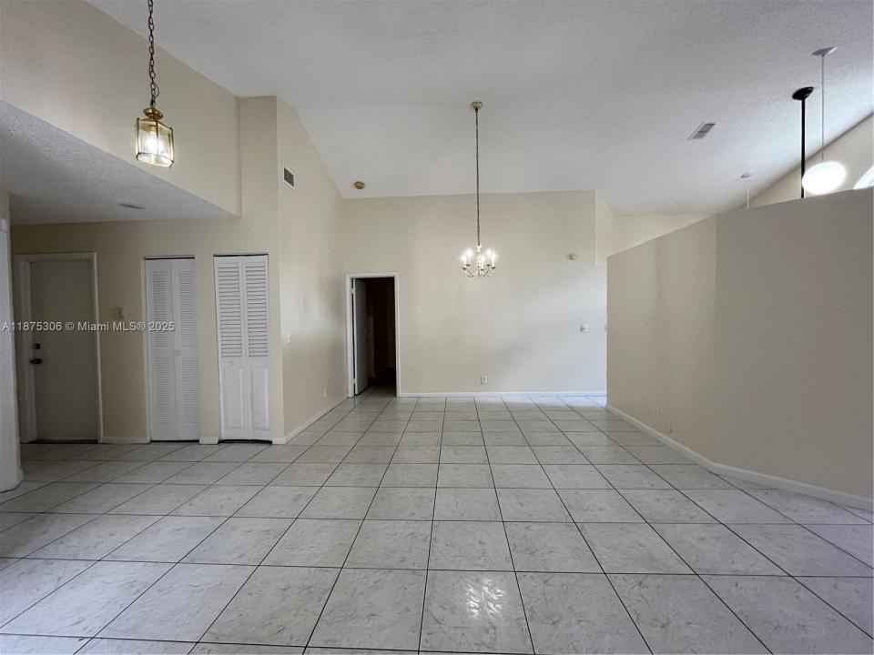 210 Maddy Ln, North Lauderdale, Флорида 33068, Соединенные Штаты