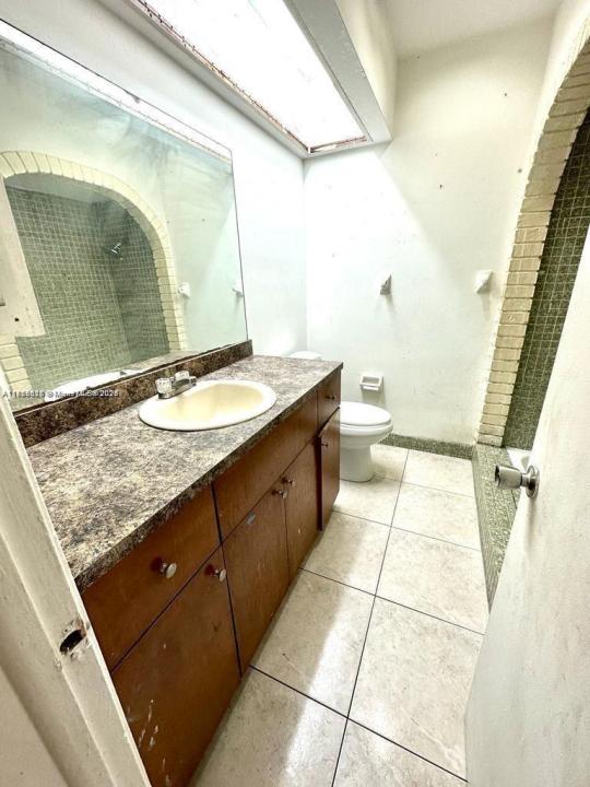 7640 SW 10th St B, North Lauderdale, Flórida 33068, Estados Unidos