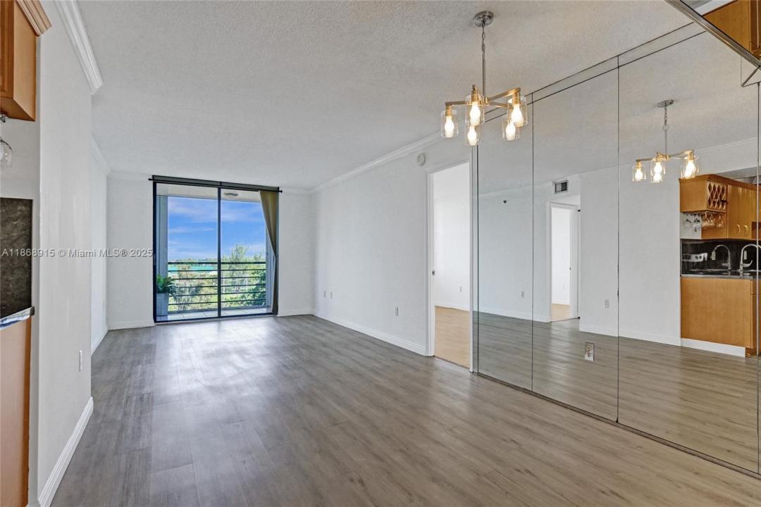 1100 Saint Charles Pl 703, Pembroke Pines, フロリダ 33026, アメリカ合衆国