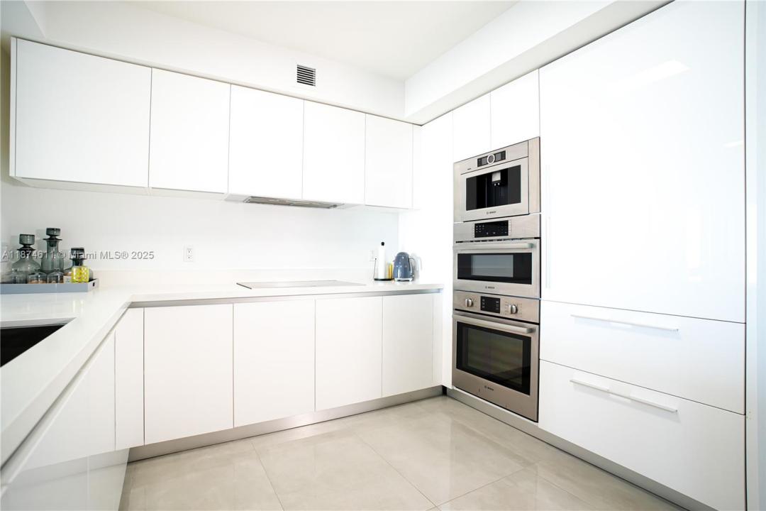 300 Sunny Isles Blvd 4-1603, Sunny Isles Beach, Флорида 33160, Соединенные Штаты