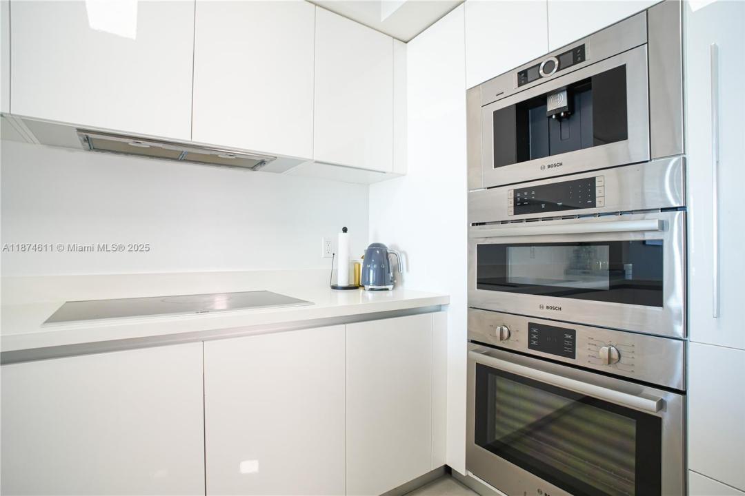 300 Sunny Isles Blvd 4-1603, Sunny Isles Beach, Флорида 33160, Соединенные Штаты