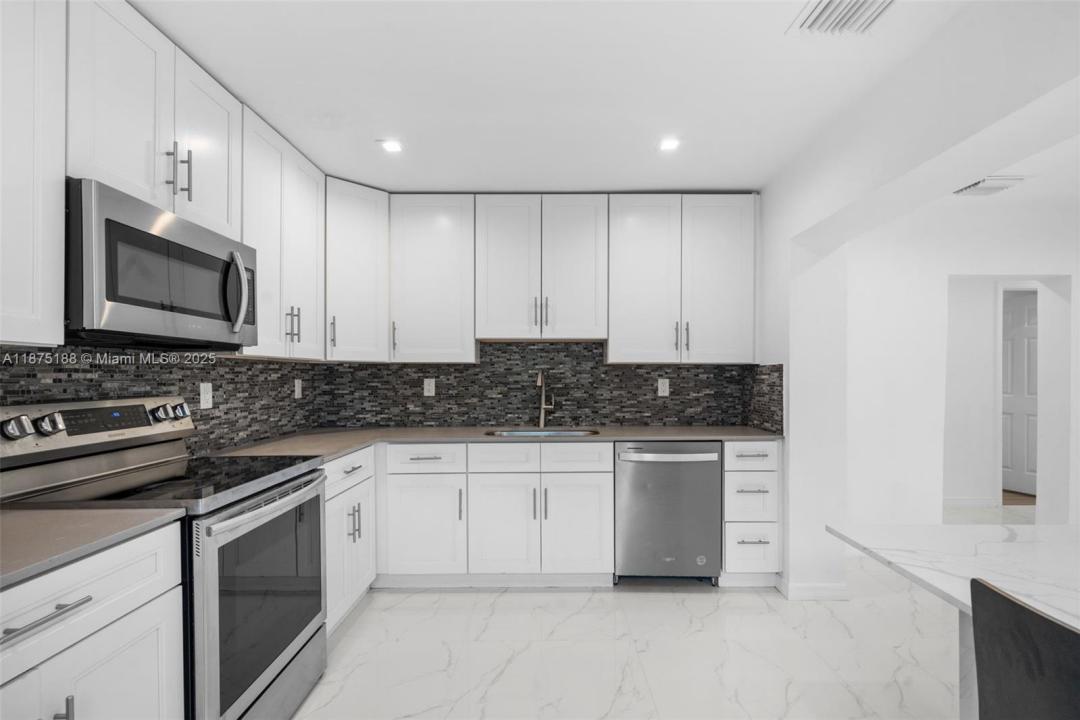 524 NW 10th, Hallandale Beach, 佛羅里達州 33009, 美國