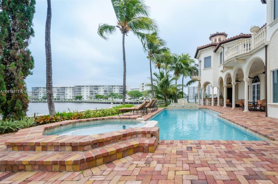 3283 NE 171st St 0, North Miami Beach, Florida 33160, USA