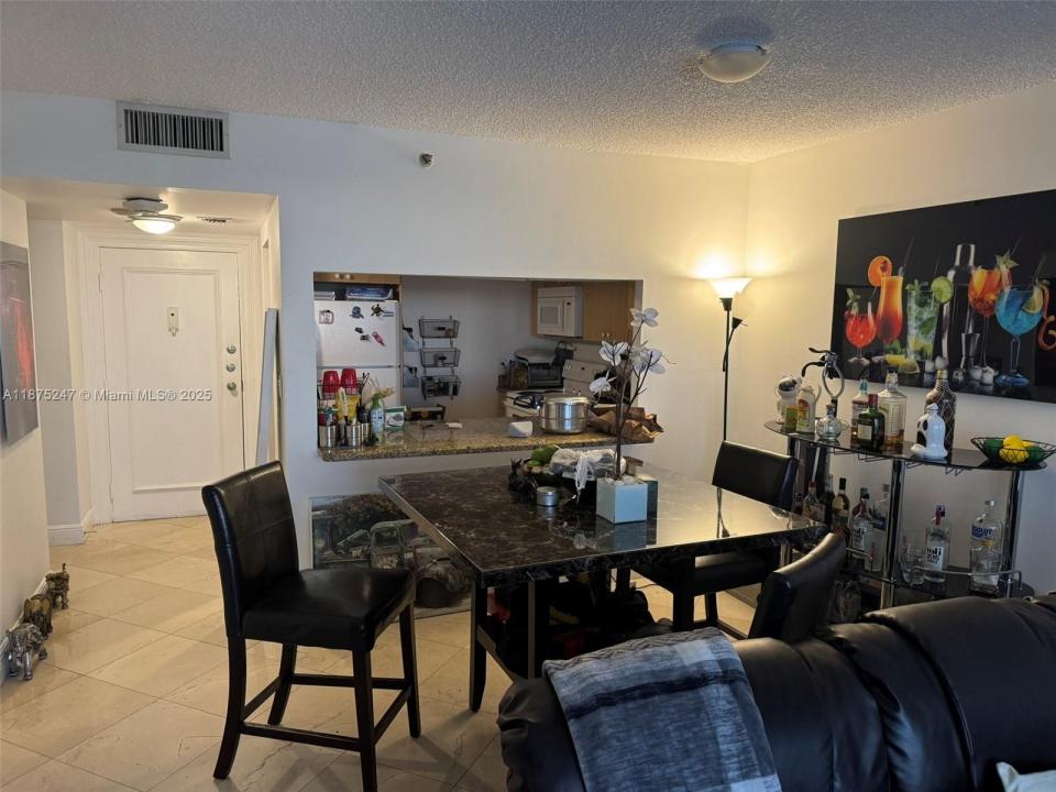 1470 NE 123rd St A1206, North Miami, فلوريدا 33161, الولايات المتحدة