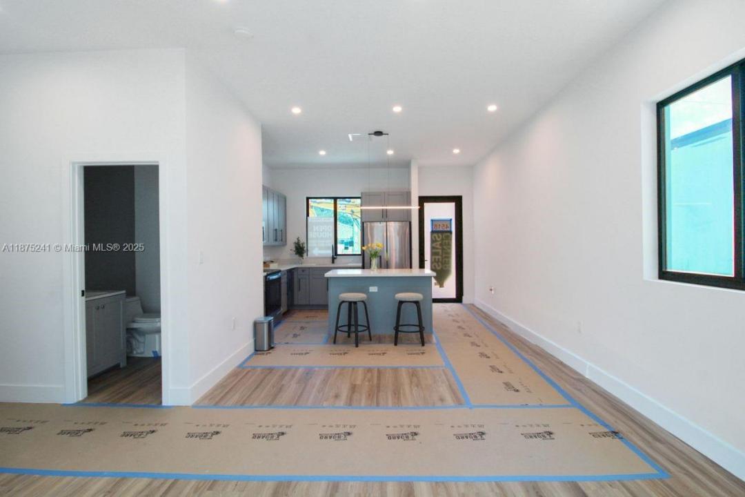 4518 NW 4th St, Miami, Florida 33126