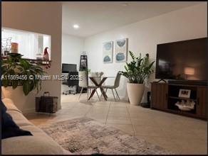 2838 Madison St 24, Hollywood, Florida 33020, USA