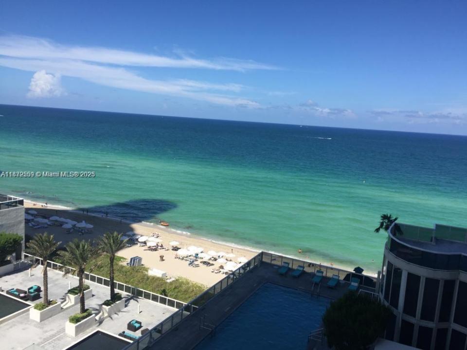 15811 Collins Ave 803, Sunny Isles Beach, Floryda 33160, USA