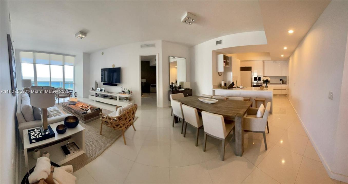 15811 Collins Ave 803, Sunny Isles Beach, Floryda 33160, USA