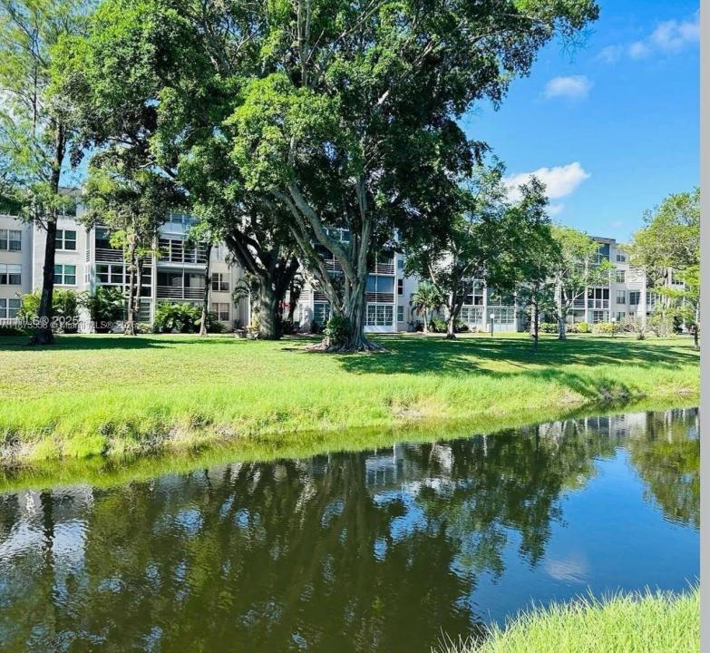 4850 NW 29th Ct 130, Lauderdale Lakes, Flórida 33313, Estados Unidos