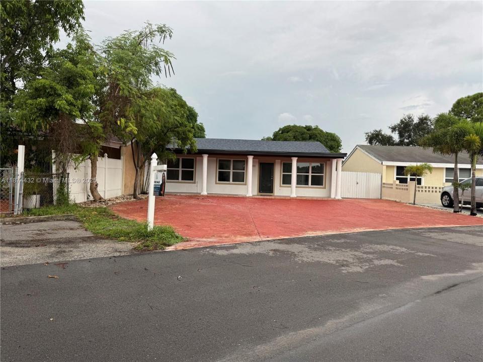 20819 NW 41st Ave Rd, Miami Gardens, Florida 33055