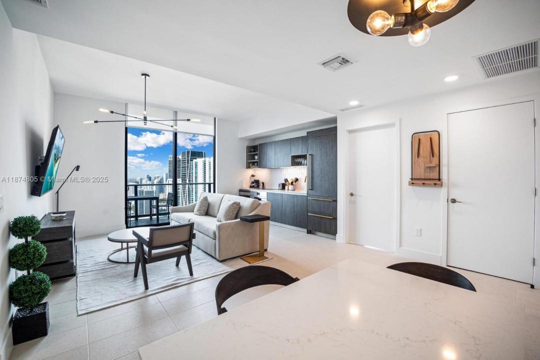 159 NE 6th St 5101, Miami, Floride 33132, États-Unis