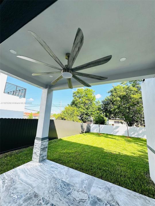 707 E 32 St, Hialeah, Florida 33013, Estados Unidos